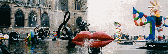 La fontaine Stravinsky  ct du centre Pompidou  Paris.